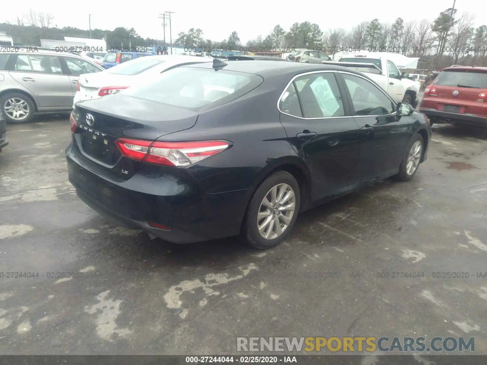 4 Photograph of a damaged car 4T1B11HK1KU826090 TOYOTA CAMRY 2019