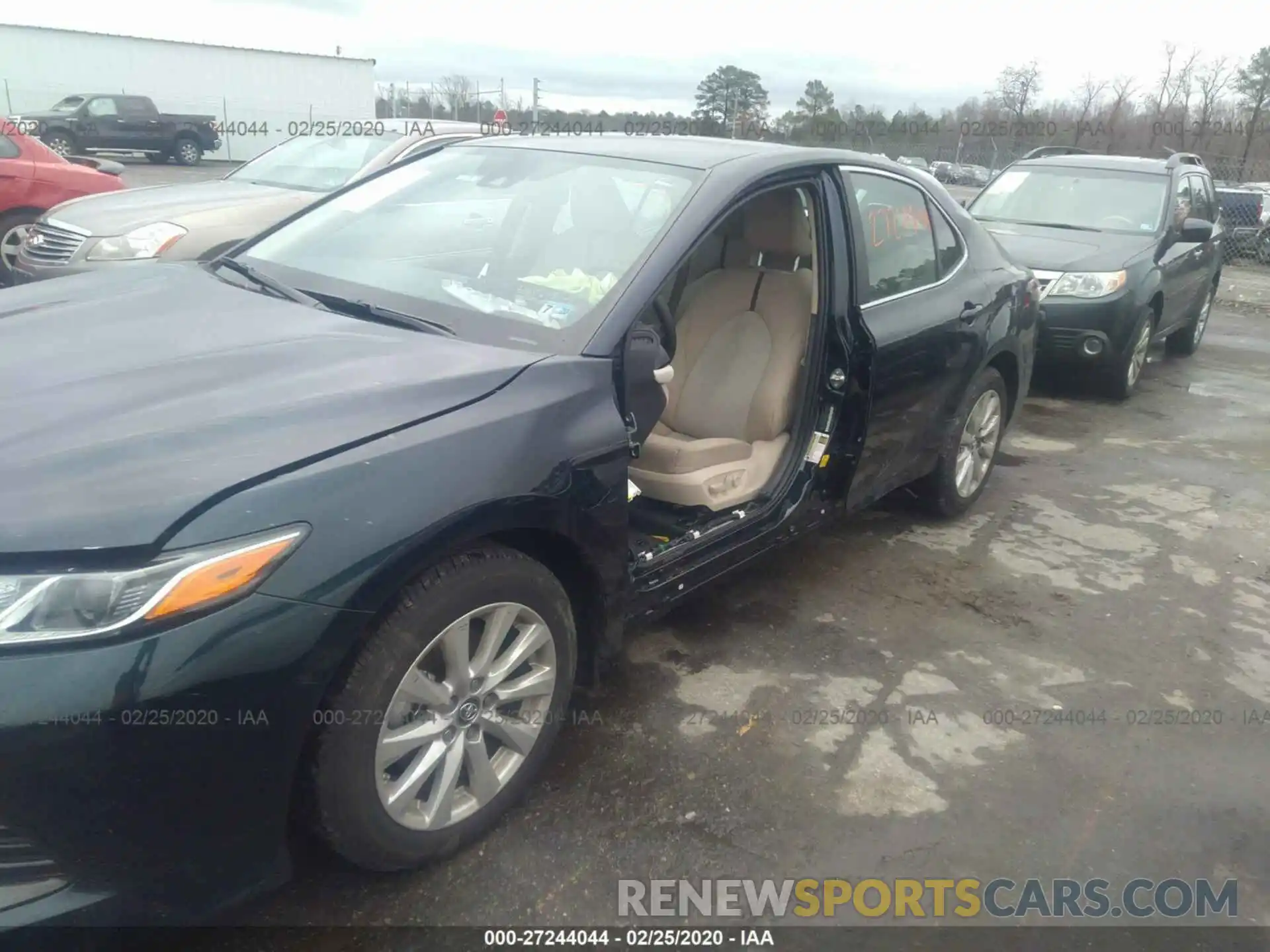 6 Photograph of a damaged car 4T1B11HK1KU826090 TOYOTA CAMRY 2019