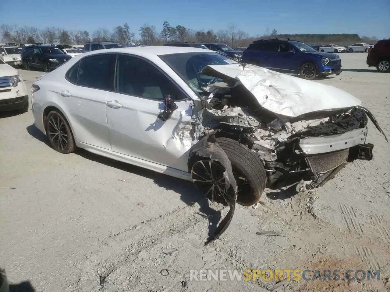 4 Photograph of a damaged car 4T1B11HK1KU828647 TOYOTA CAMRY 2019