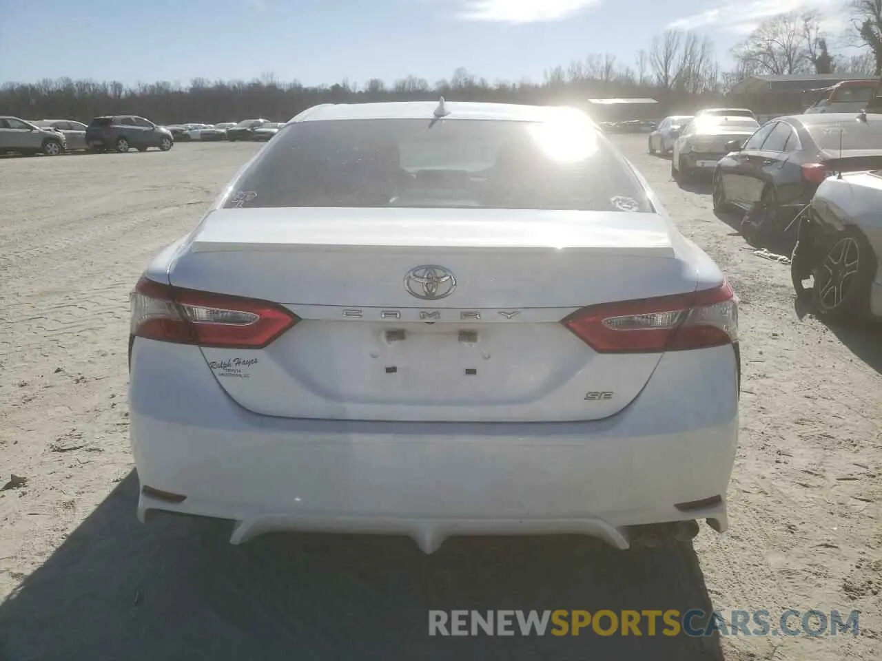 6 Photograph of a damaged car 4T1B11HK1KU828647 TOYOTA CAMRY 2019