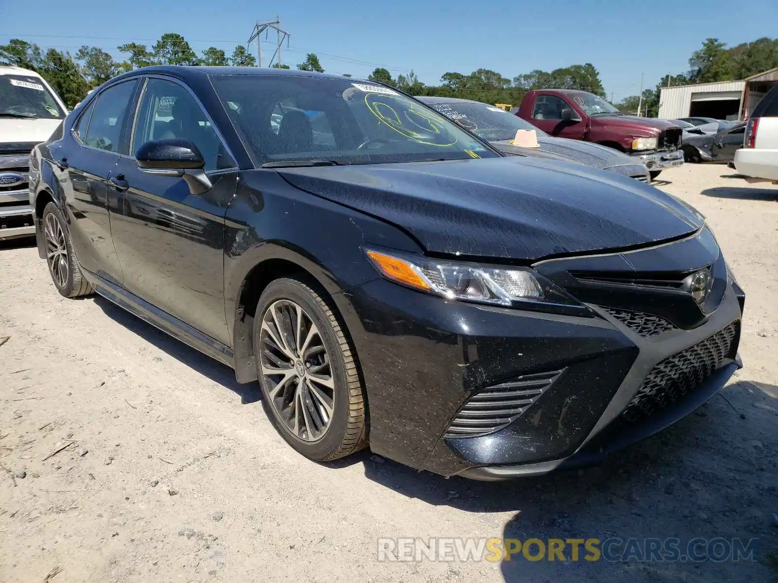 1 Photograph of a damaged car 4T1B11HK1KU828650 TOYOTA CAMRY 2019