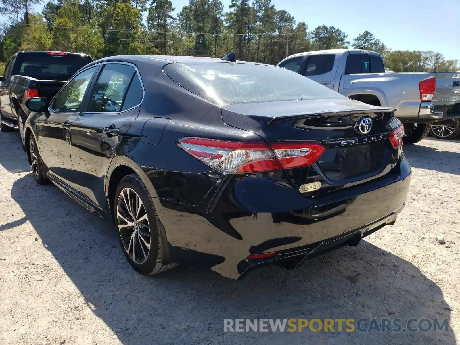 3 Photograph of a damaged car 4T1B11HK1KU828650 TOYOTA CAMRY 2019