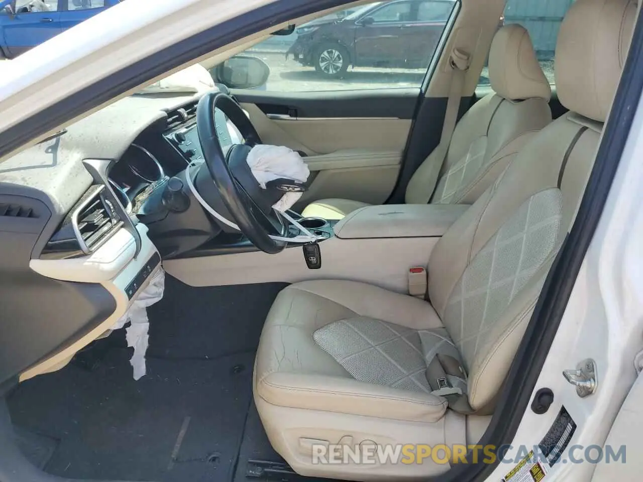 7 Photograph of a damaged car 4T1B11HK1KU829233 TOYOTA CAMRY 2019