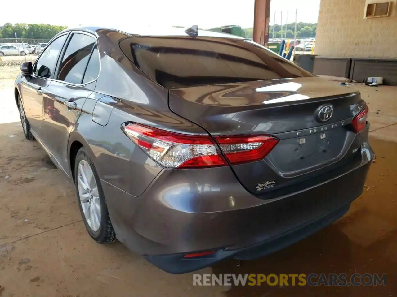 3 Photograph of a damaged car 4T1B11HK1KU830673 TOYOTA CAMRY 2019