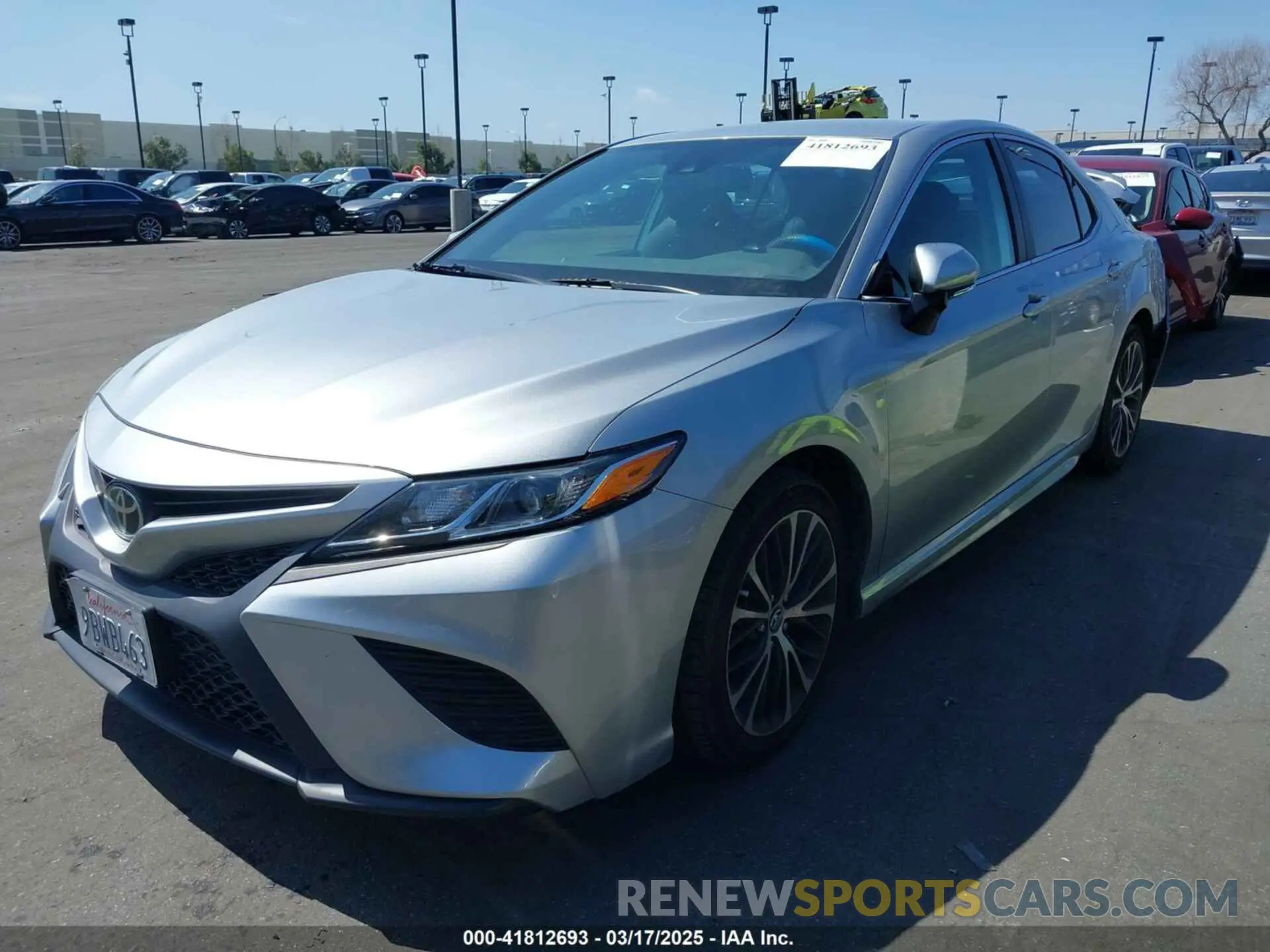 2 Photograph of a damaged car 4T1B11HK1KU831564 TOYOTA CAMRY 2019