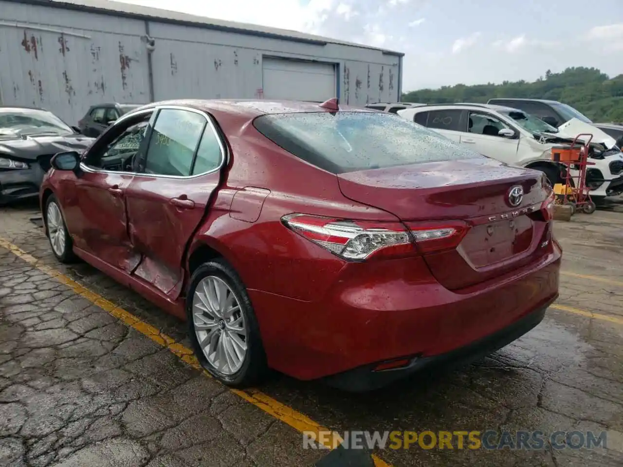 3 Photograph of a damaged car 4T1B11HK1KU831628 TOYOTA CAMRY 2019