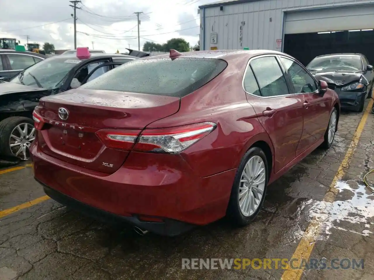 4 Photograph of a damaged car 4T1B11HK1KU831628 TOYOTA CAMRY 2019