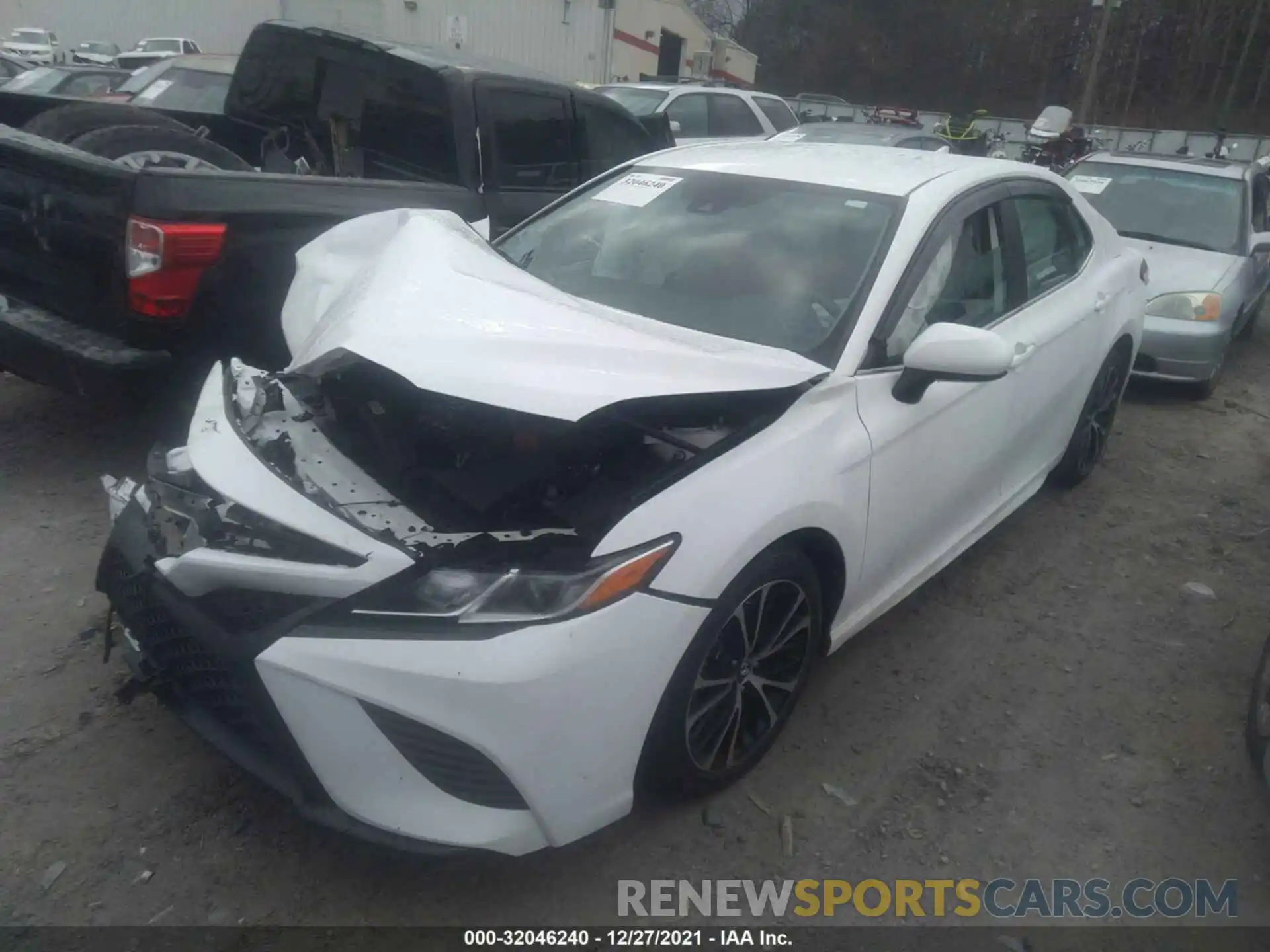 2 Photograph of a damaged car 4T1B11HK1KU832505 TOYOTA CAMRY 2019