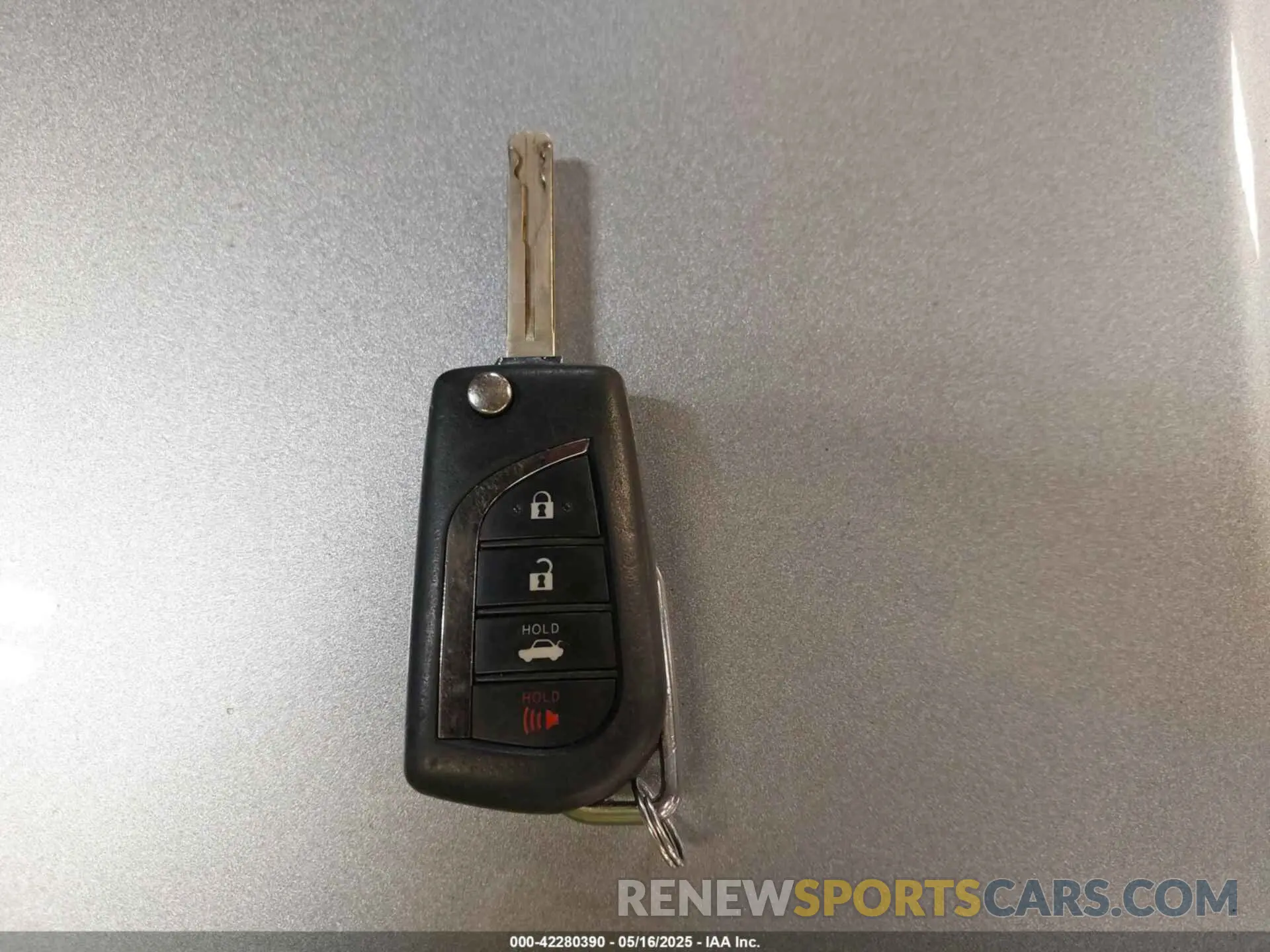 11 Photograph of a damaged car 4T1B11HK1KU834643 TOYOTA CAMRY 2019