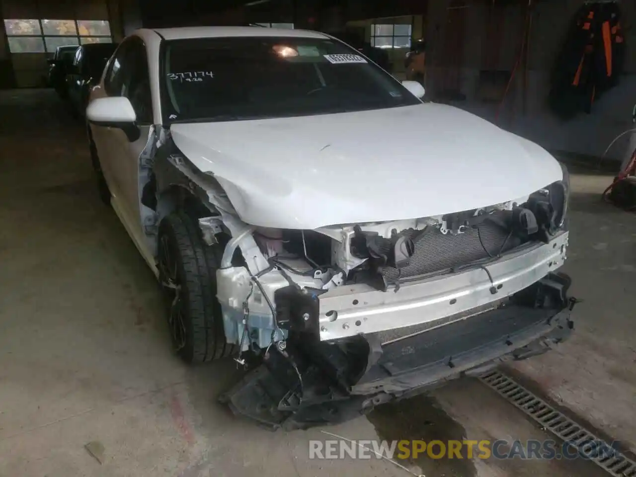 9 Photograph of a damaged car 4T1B11HK1KU834755 TOYOTA CAMRY 2019