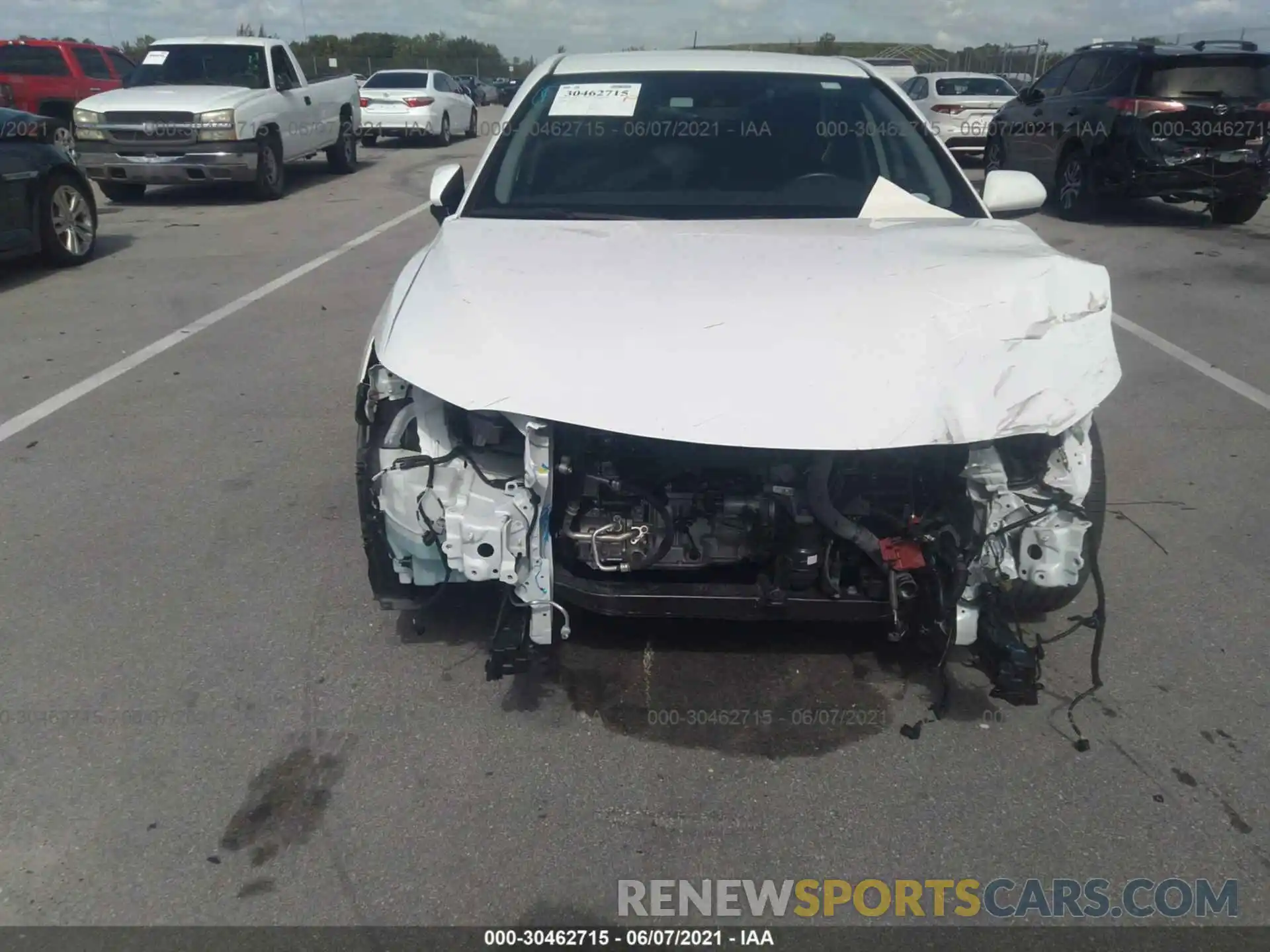 6 Photograph of a damaged car 4T1B11HK1KU836568 TOYOTA CAMRY 2019