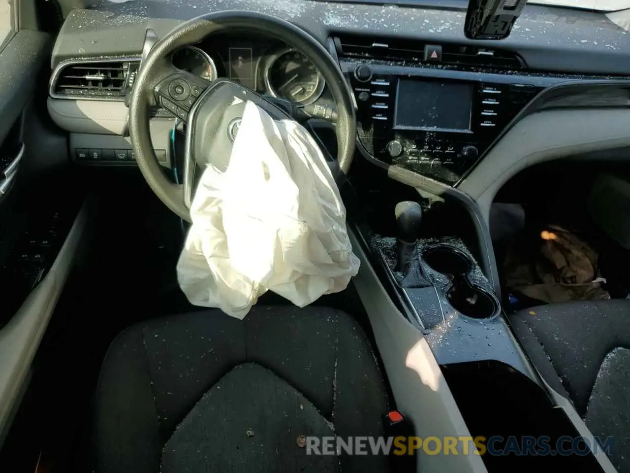 8 Photograph of a damaged car 4T1B11HK1KU841494 TOYOTA CAMRY 2019