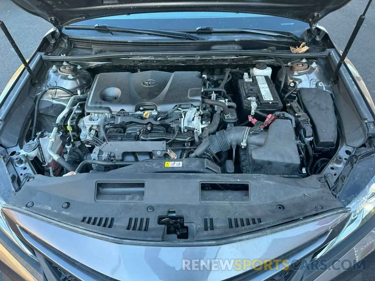 10 Photograph of a damaged car 4T1B11HK1KU844962 TOYOTA CAMRY 2019