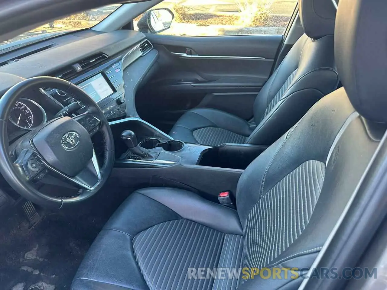 9 Photograph of a damaged car 4T1B11HK1KU844962 TOYOTA CAMRY 2019