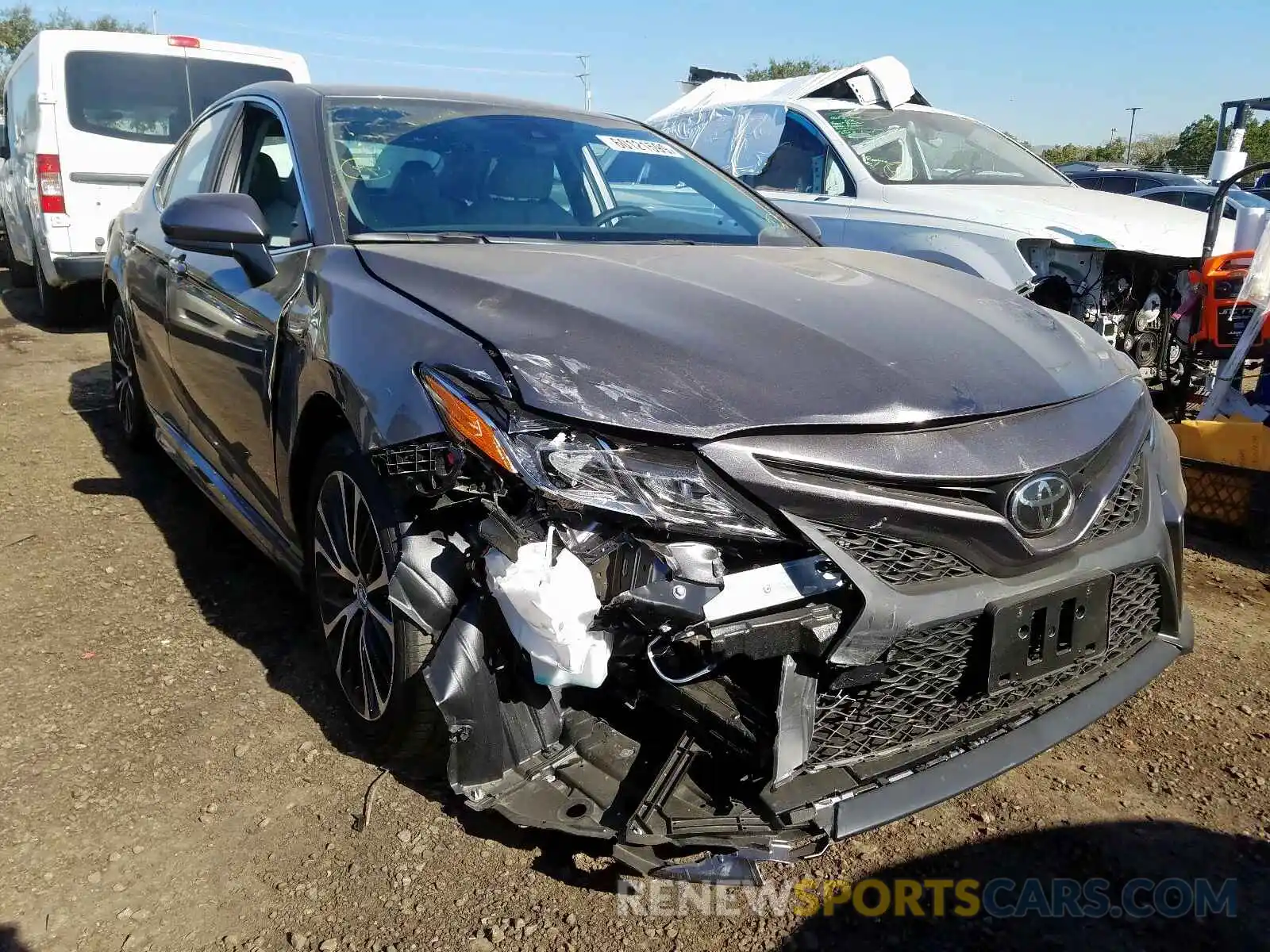 1 Photograph of a damaged car 4T1B11HK1KU846274 TOYOTA CAMRY 2019