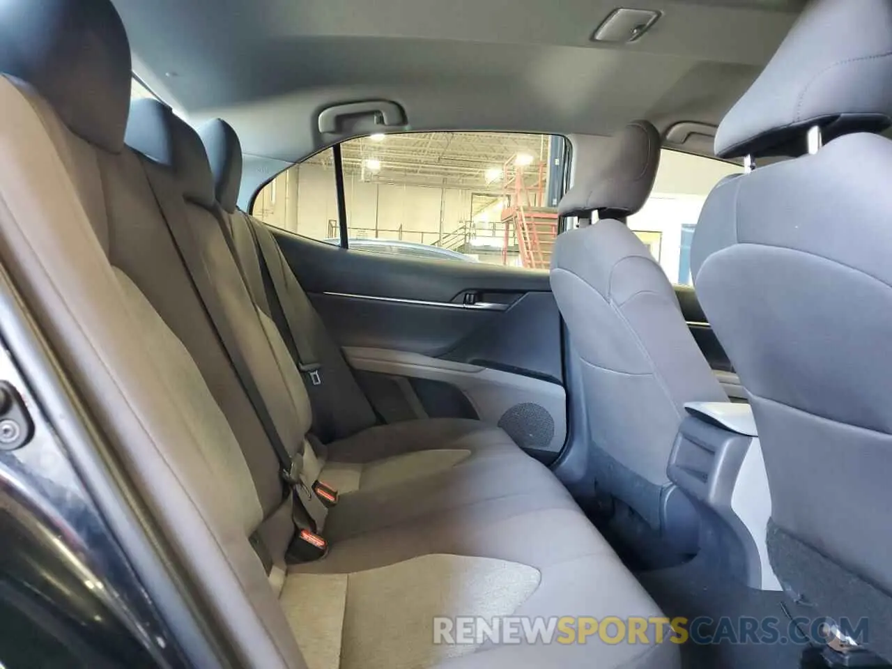 10 Photograph of a damaged car 4T1B11HK1KU846873 TOYOTA CAMRY 2019