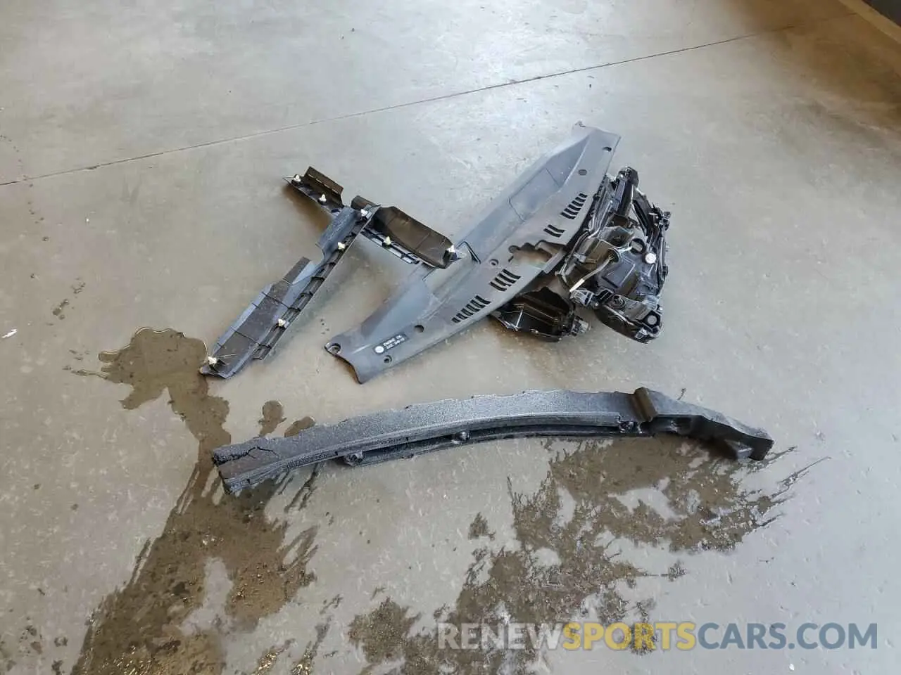 12 Photograph of a damaged car 4T1B11HK1KU846873 TOYOTA CAMRY 2019