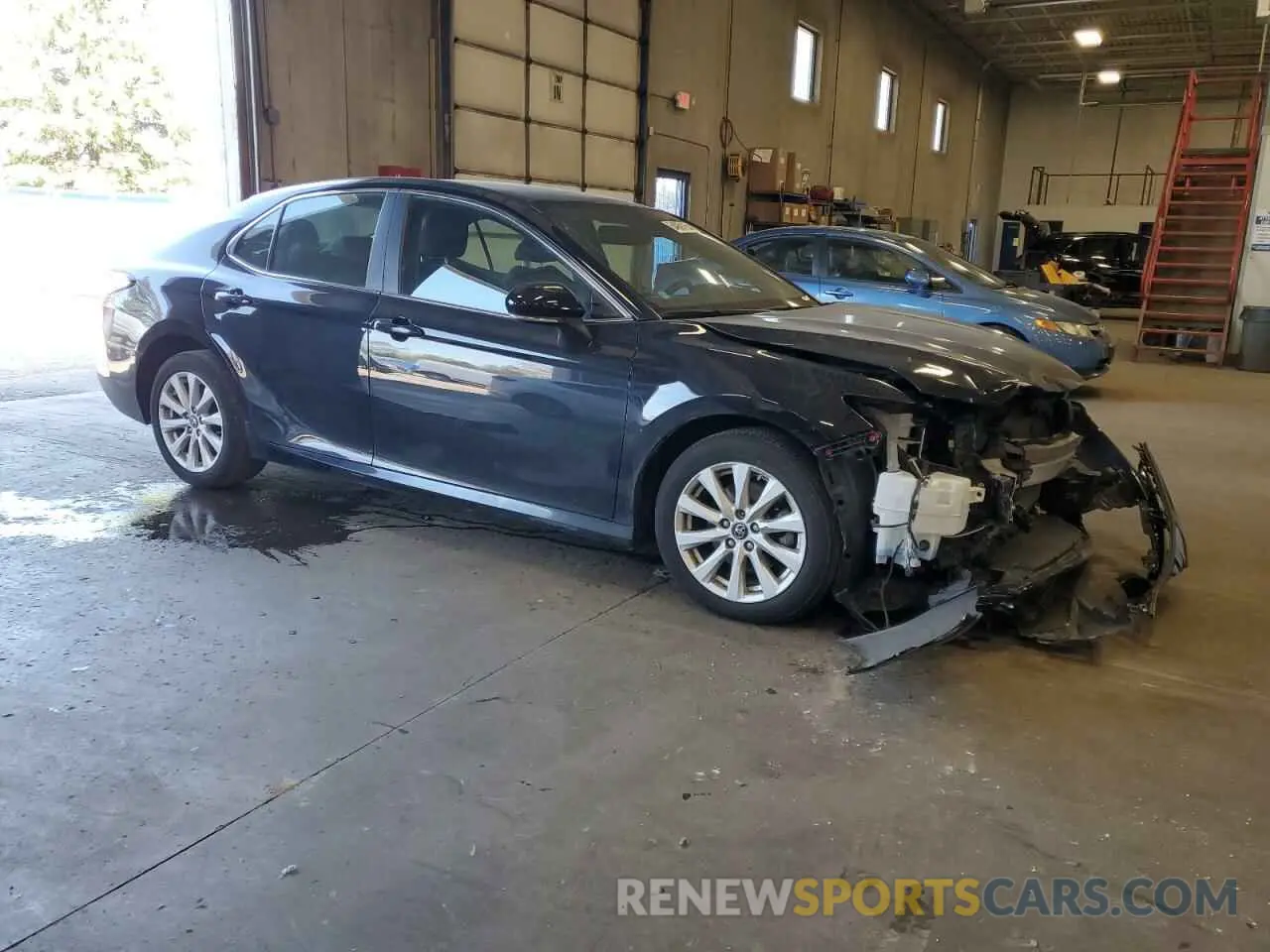 4 Photograph of a damaged car 4T1B11HK1KU846873 TOYOTA CAMRY 2019