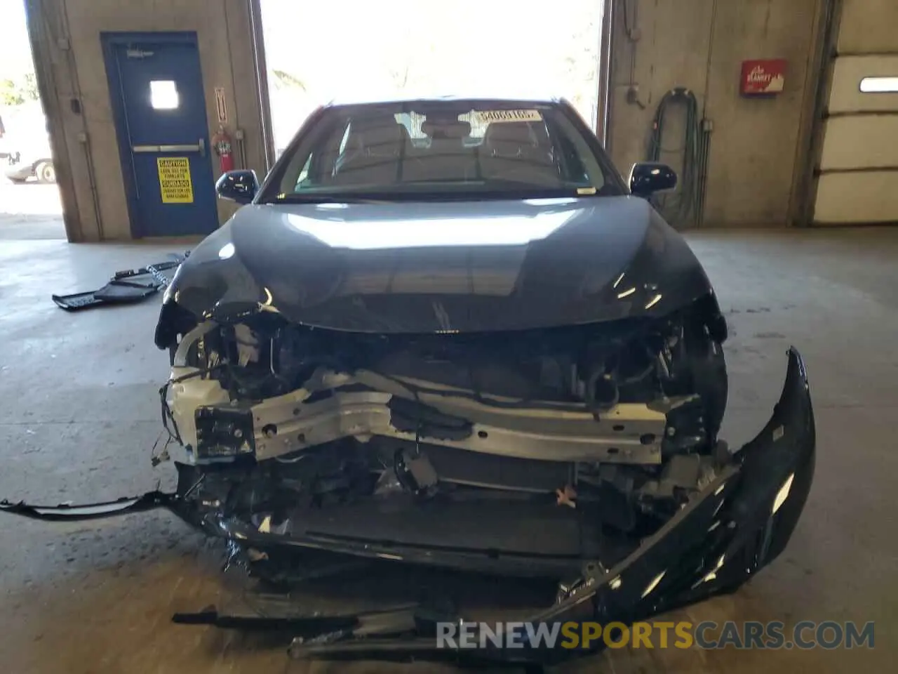 5 Photograph of a damaged car 4T1B11HK1KU846873 TOYOTA CAMRY 2019