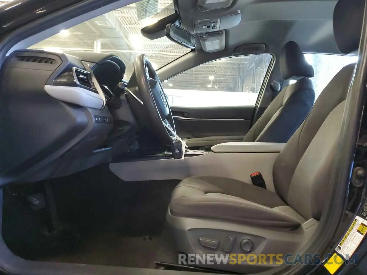 7 Photograph of a damaged car 4T1B11HK1KU846873 TOYOTA CAMRY 2019