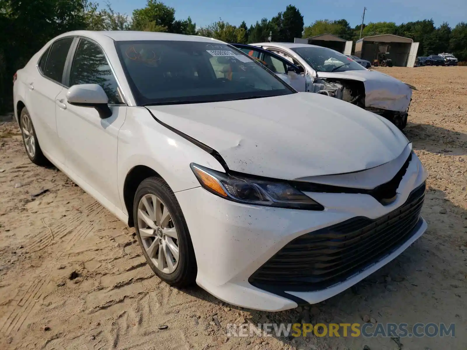 1 Photograph of a damaged car 4T1B11HK1KU851040 TOYOTA CAMRY 2019