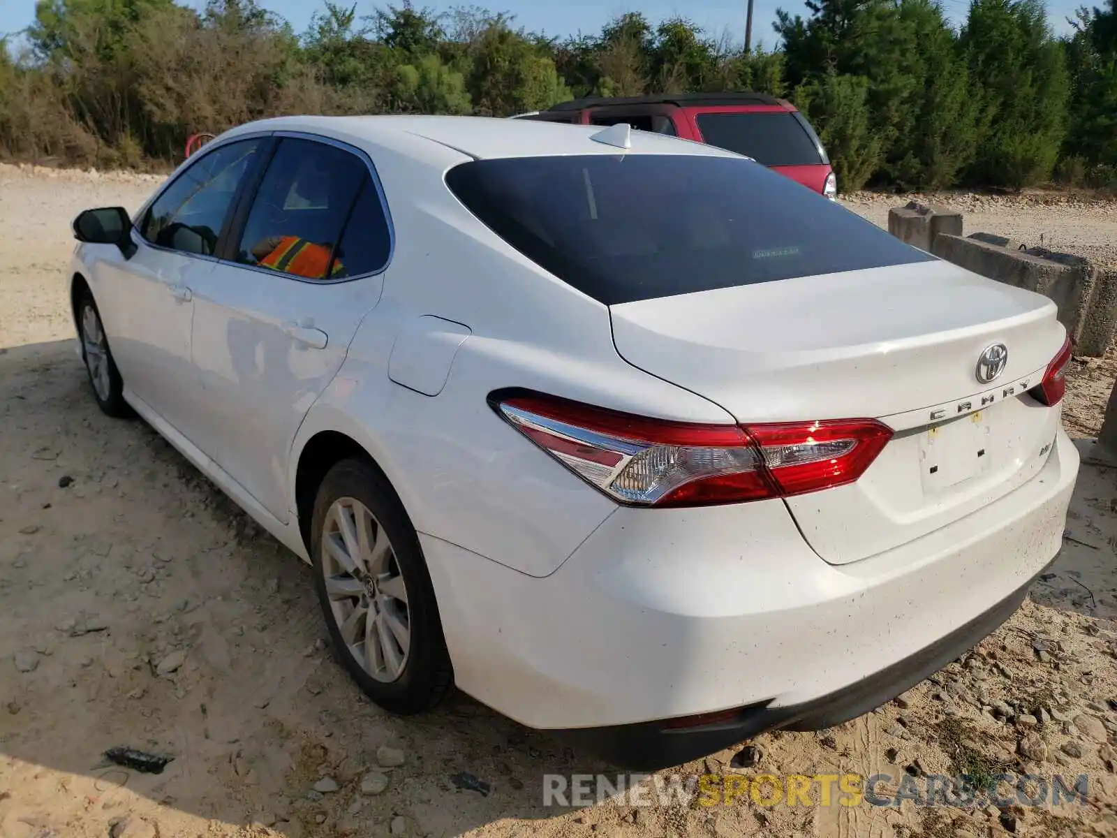 3 Photograph of a damaged car 4T1B11HK1KU851040 TOYOTA CAMRY 2019