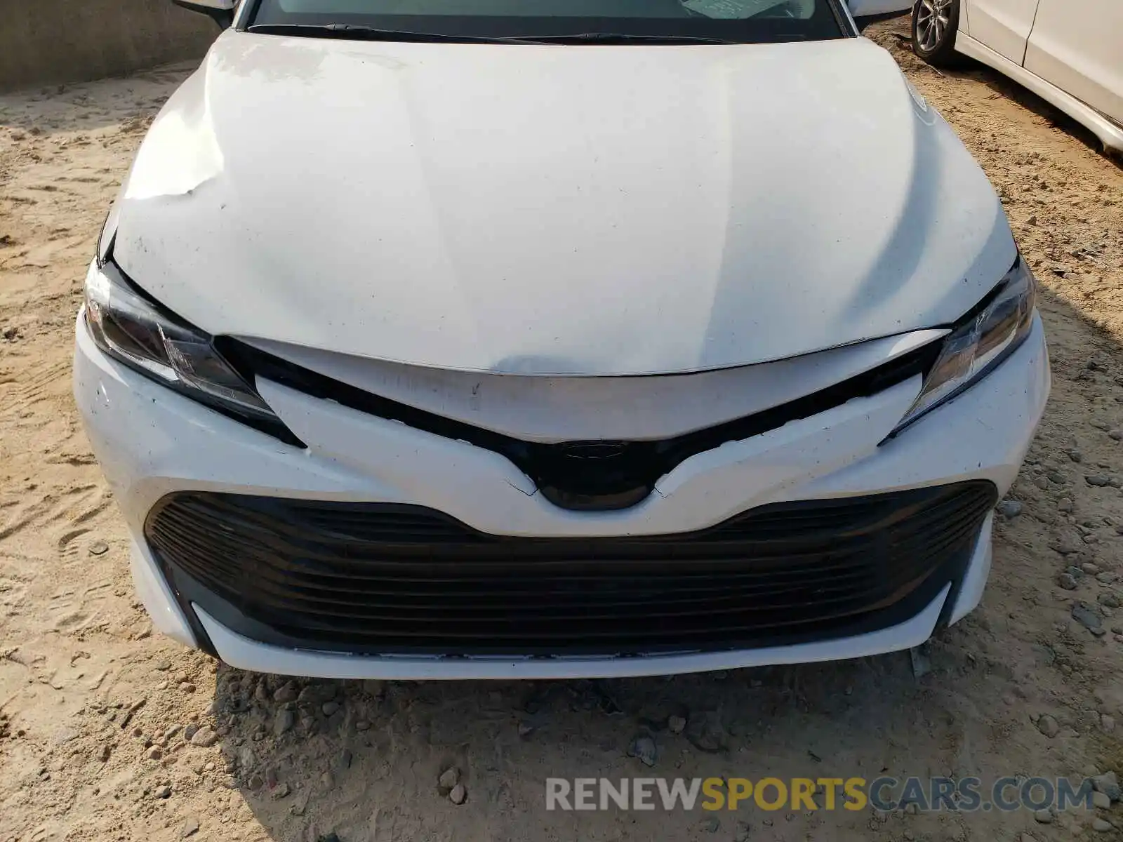 9 Photograph of a damaged car 4T1B11HK1KU851040 TOYOTA CAMRY 2019