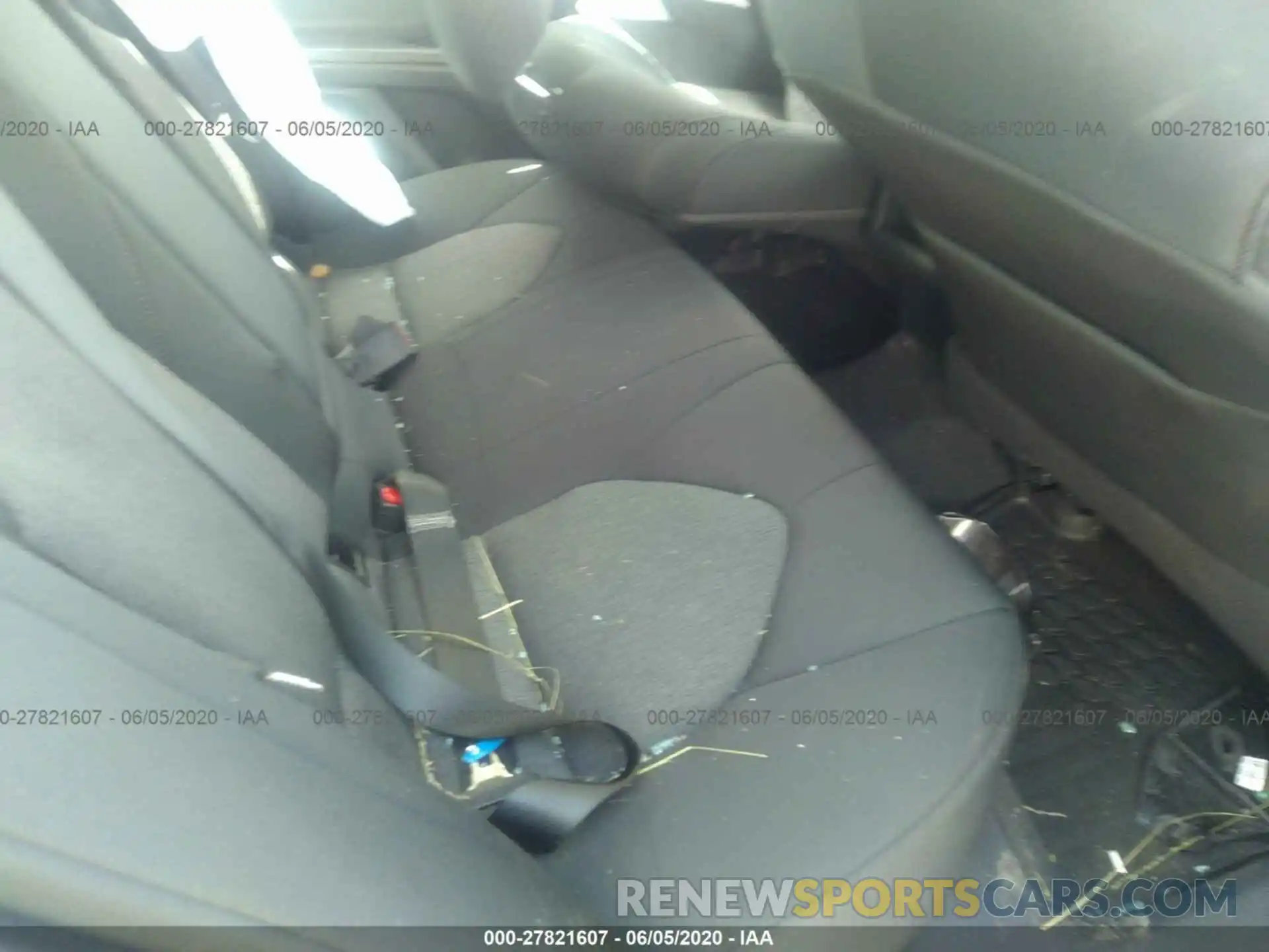 8 Photograph of a damaged car 4T1B11HK1KU853290 TOYOTA CAMRY 2019