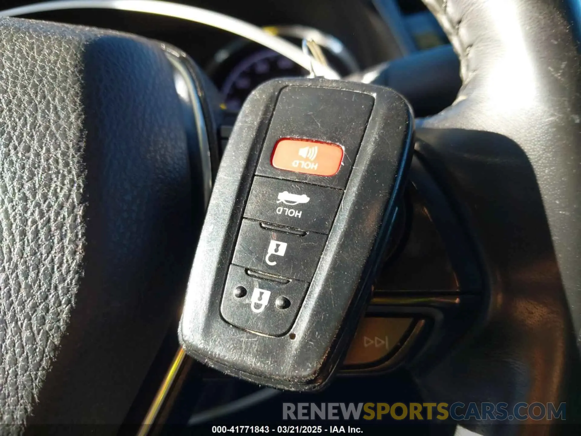 11 Photograph of a damaged car 4T1B11HK2K4776347 TOYOTA CAMRY 2019