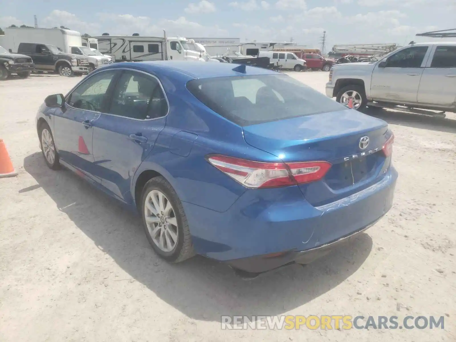 3 Photograph of a damaged car 4T1B11HK2KU165735 TOYOTA CAMRY 2019