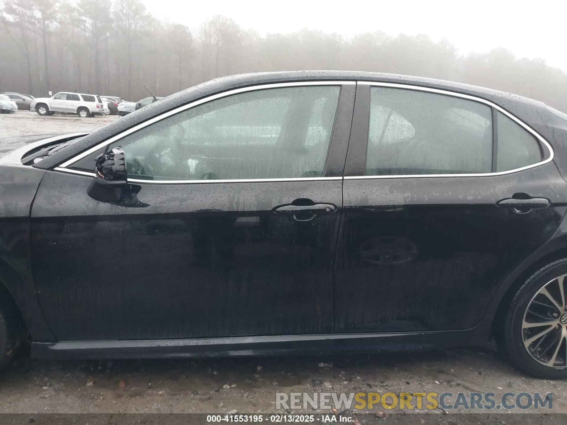 14 Photograph of a damaged car 4T1B11HK2KU166206 TOYOTA CAMRY 2019