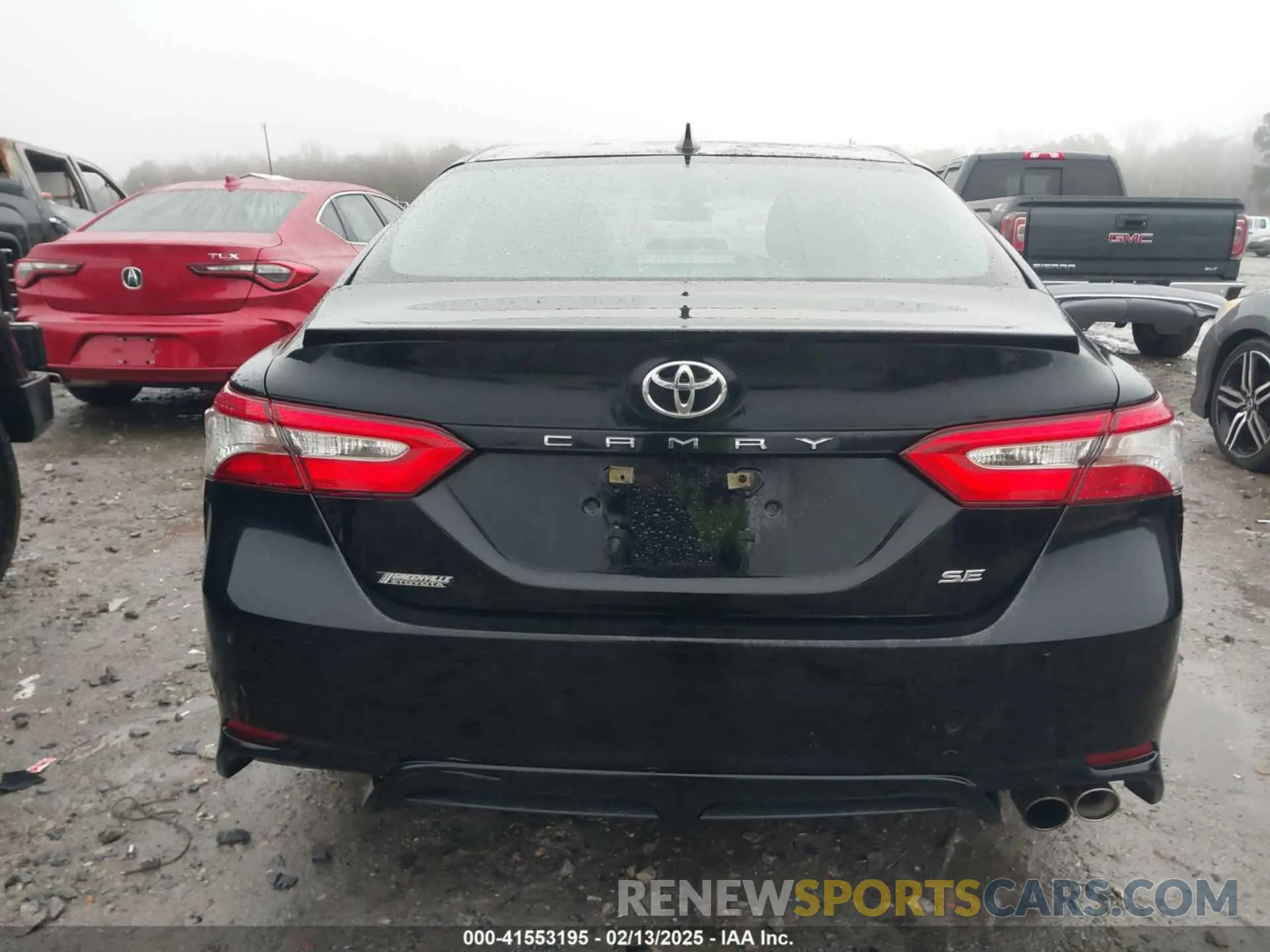 16 Photograph of a damaged car 4T1B11HK2KU166206 TOYOTA CAMRY 2019