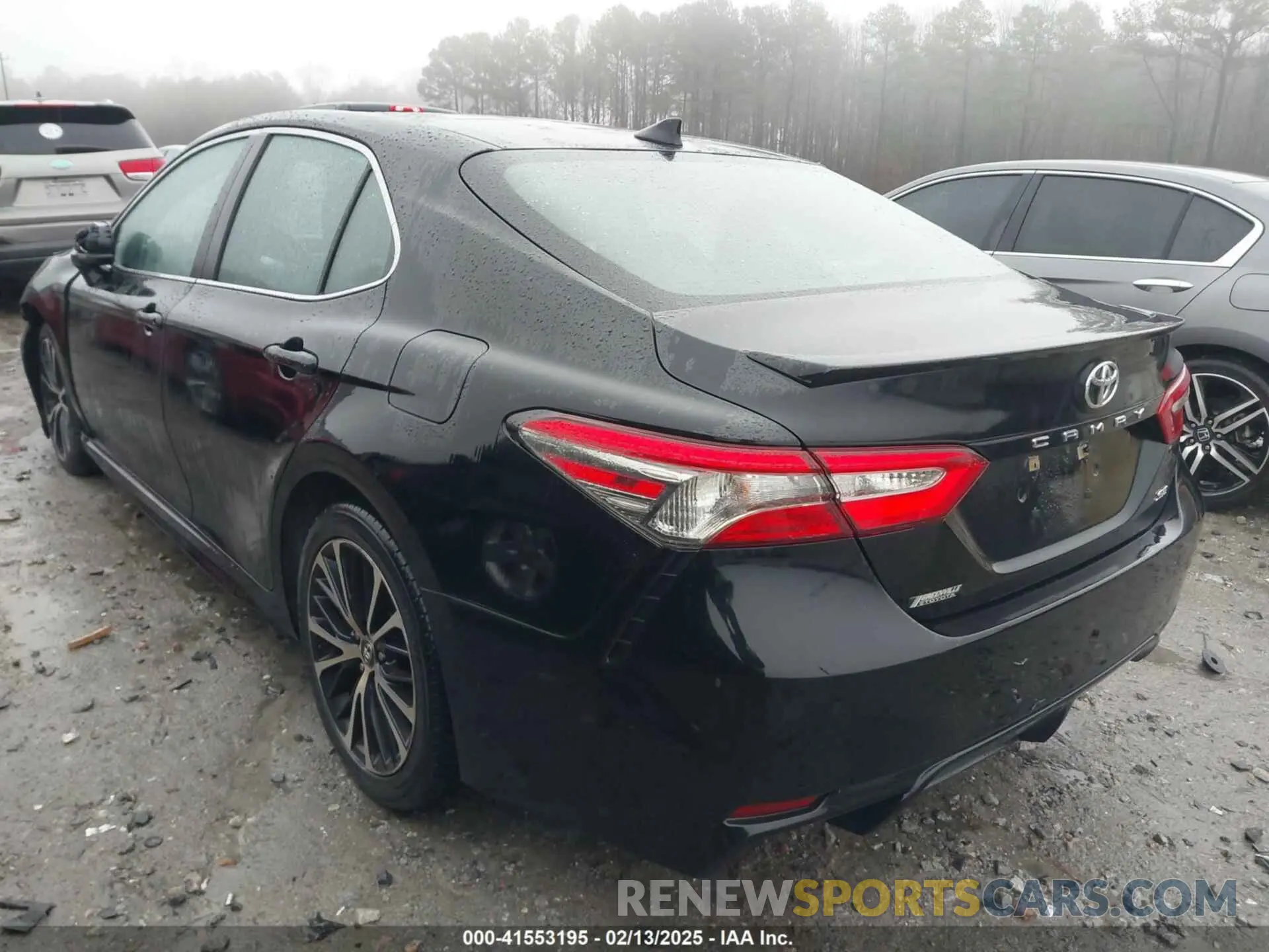 3 Photograph of a damaged car 4T1B11HK2KU166206 TOYOTA CAMRY 2019