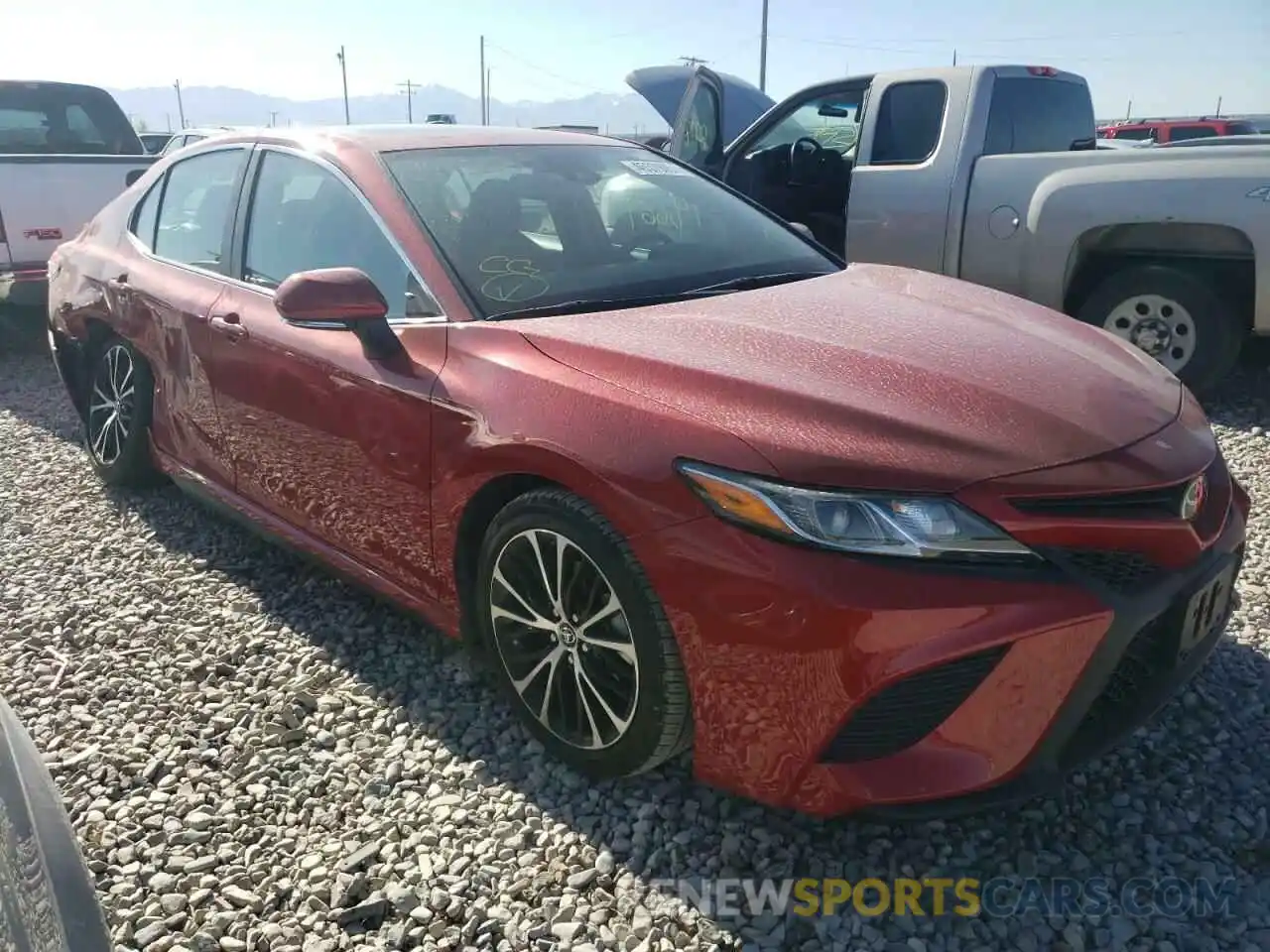 1 Photograph of a damaged car 4T1B11HK2KU167811 TOYOTA CAMRY 2019