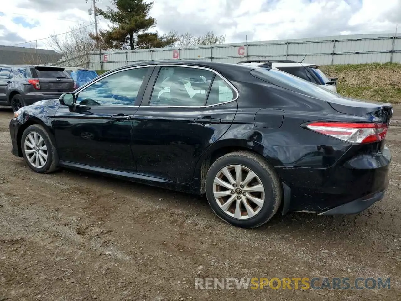 2 Photograph of a damaged car 4T1B11HK2KU171616 TOYOTA CAMRY 2019