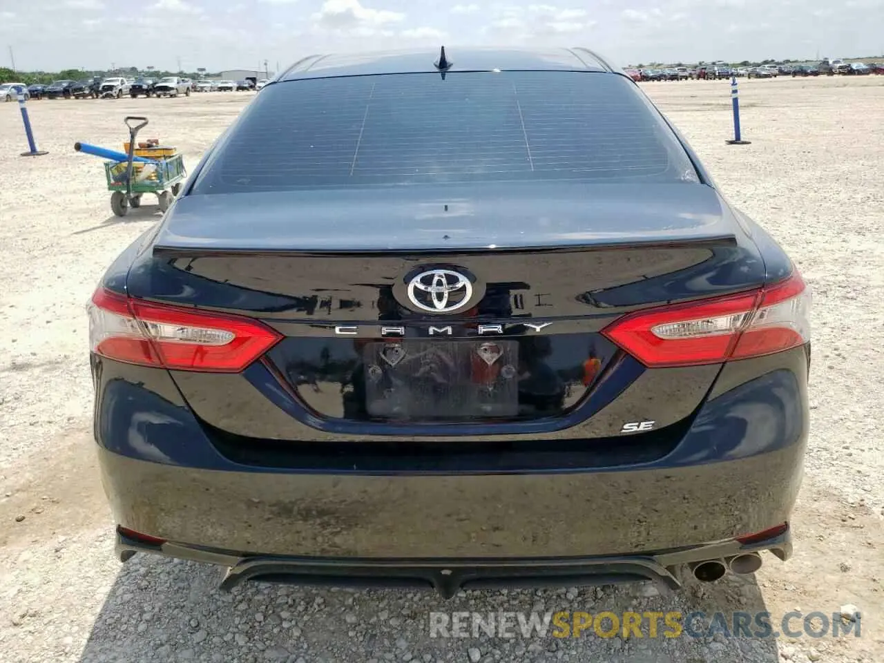 6 Photograph of a damaged car 4T1B11HK2KU175729 TOYOTA CAMRY 2019
