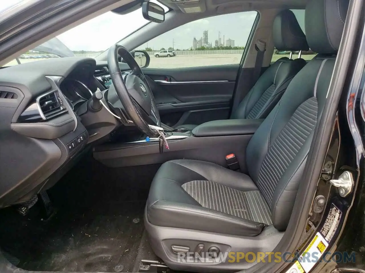 7 Photograph of a damaged car 4T1B11HK2KU175729 TOYOTA CAMRY 2019