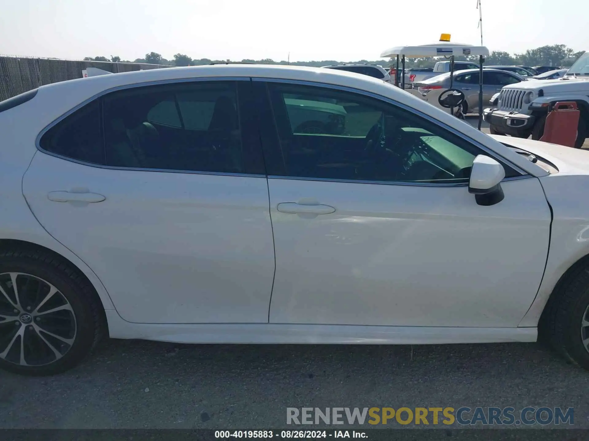 13 Photograph of a damaged car 4T1B11HK2KU176251 TOYOTA CAMRY 2019