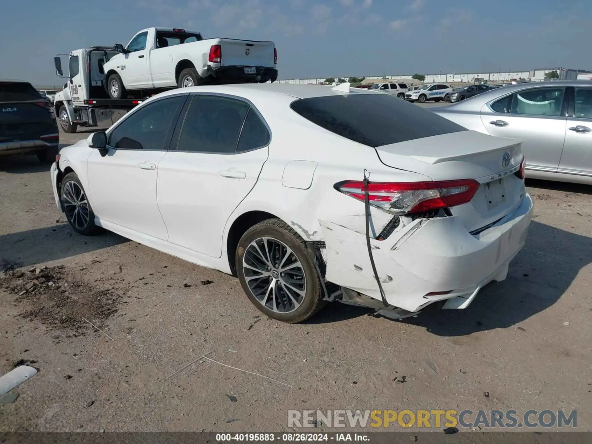 3 Photograph of a damaged car 4T1B11HK2KU176251 TOYOTA CAMRY 2019