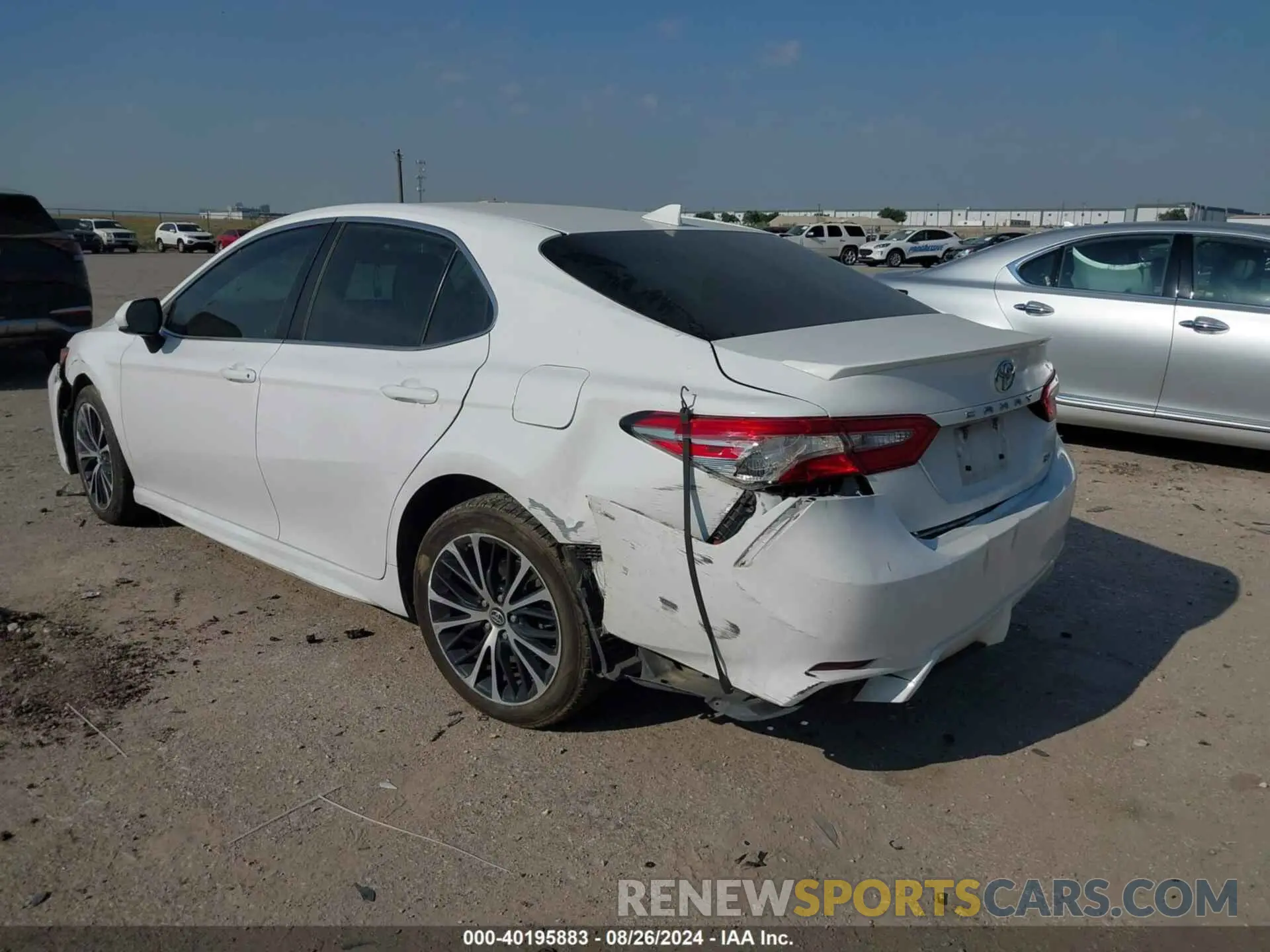 6 Photograph of a damaged car 4T1B11HK2KU176251 TOYOTA CAMRY 2019