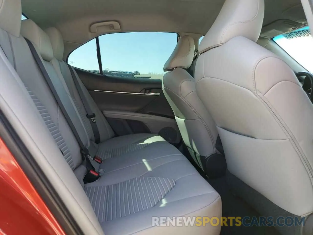 10 Photograph of a damaged car 4T1B11HK2KU178856 TOYOTA CAMRY 2019