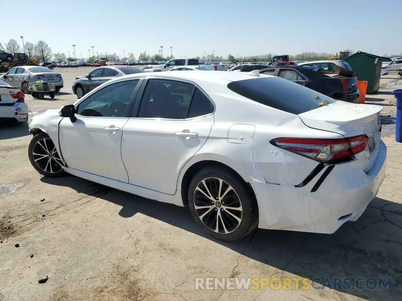 2 Photograph of a damaged car 4T1B11HK2KU180168 TOYOTA CAMRY 2019