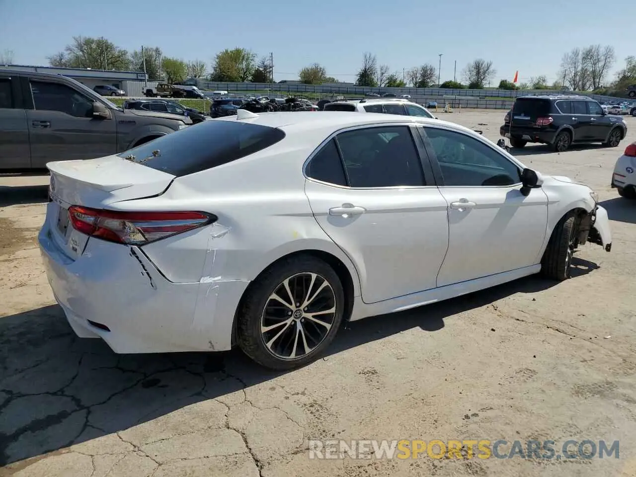 3 Photograph of a damaged car 4T1B11HK2KU180168 TOYOTA CAMRY 2019