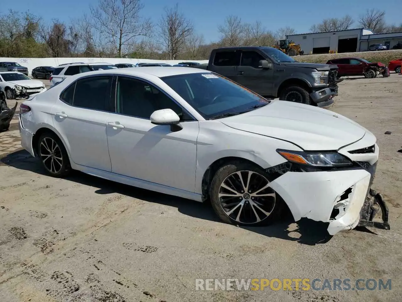 4 Photograph of a damaged car 4T1B11HK2KU180168 TOYOTA CAMRY 2019