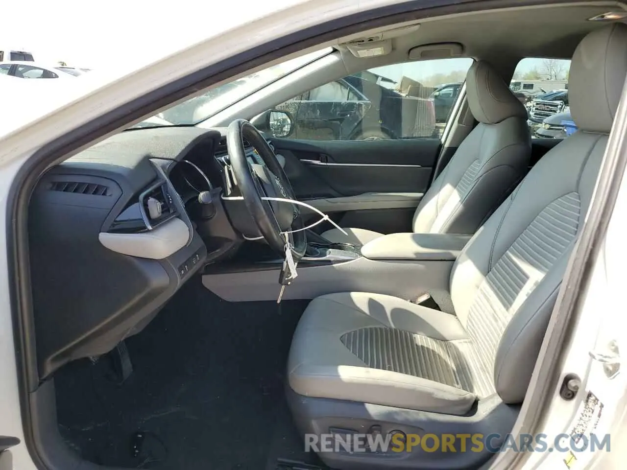 7 Photograph of a damaged car 4T1B11HK2KU180168 TOYOTA CAMRY 2019