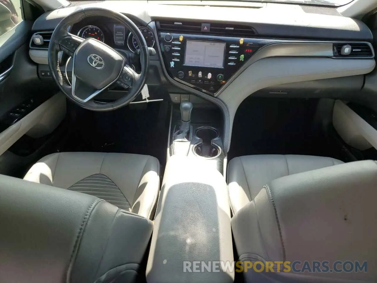8 Photograph of a damaged car 4T1B11HK2KU180168 TOYOTA CAMRY 2019
