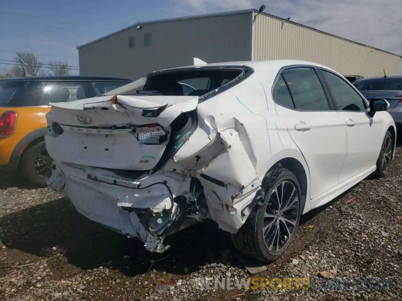 4 Photograph of a damaged car 4T1B11HK2KU180655 TOYOTA CAMRY 2019