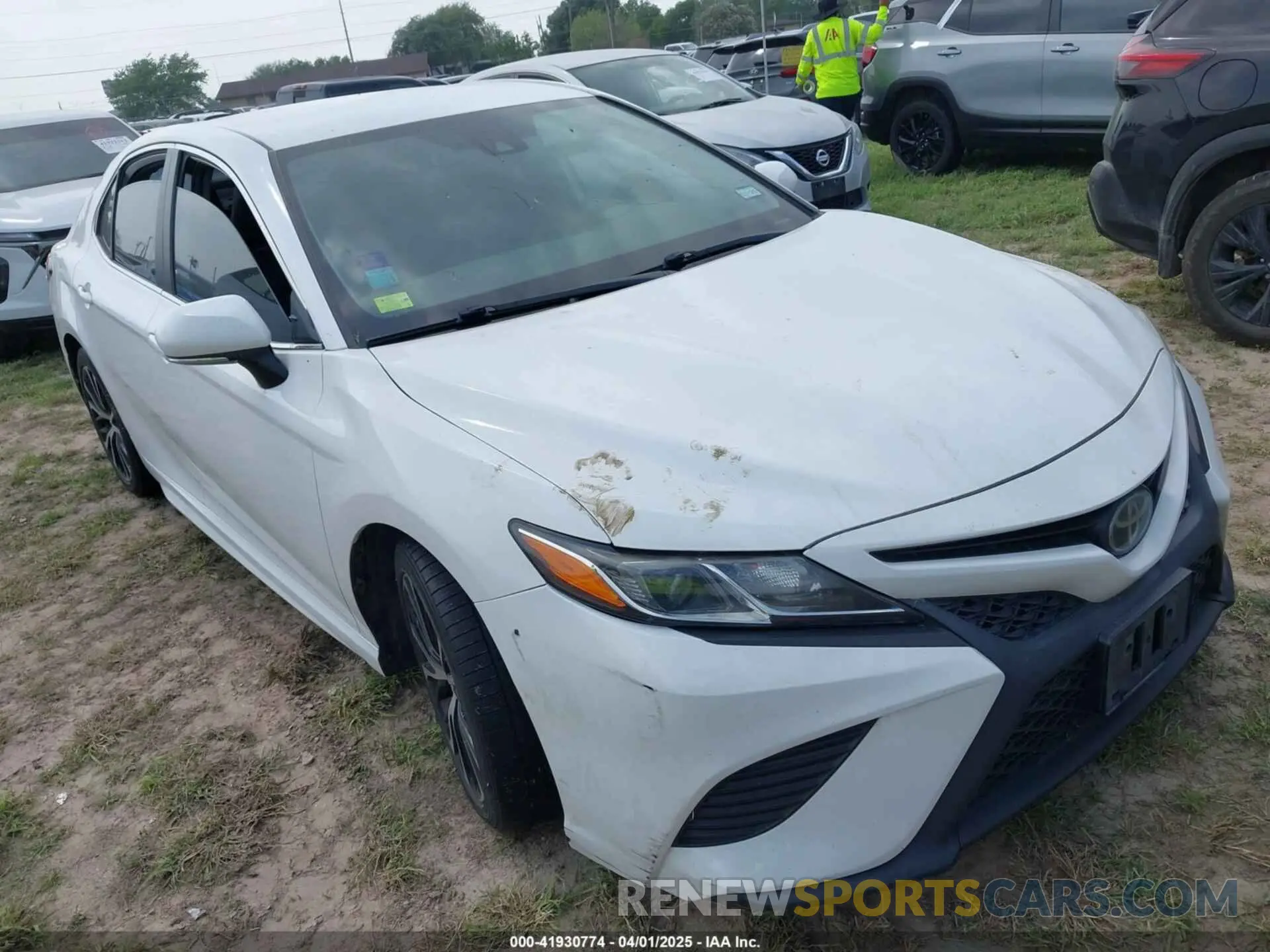 1 Photograph of a damaged car 4T1B11HK2KU181708 TOYOTA CAMRY 2019