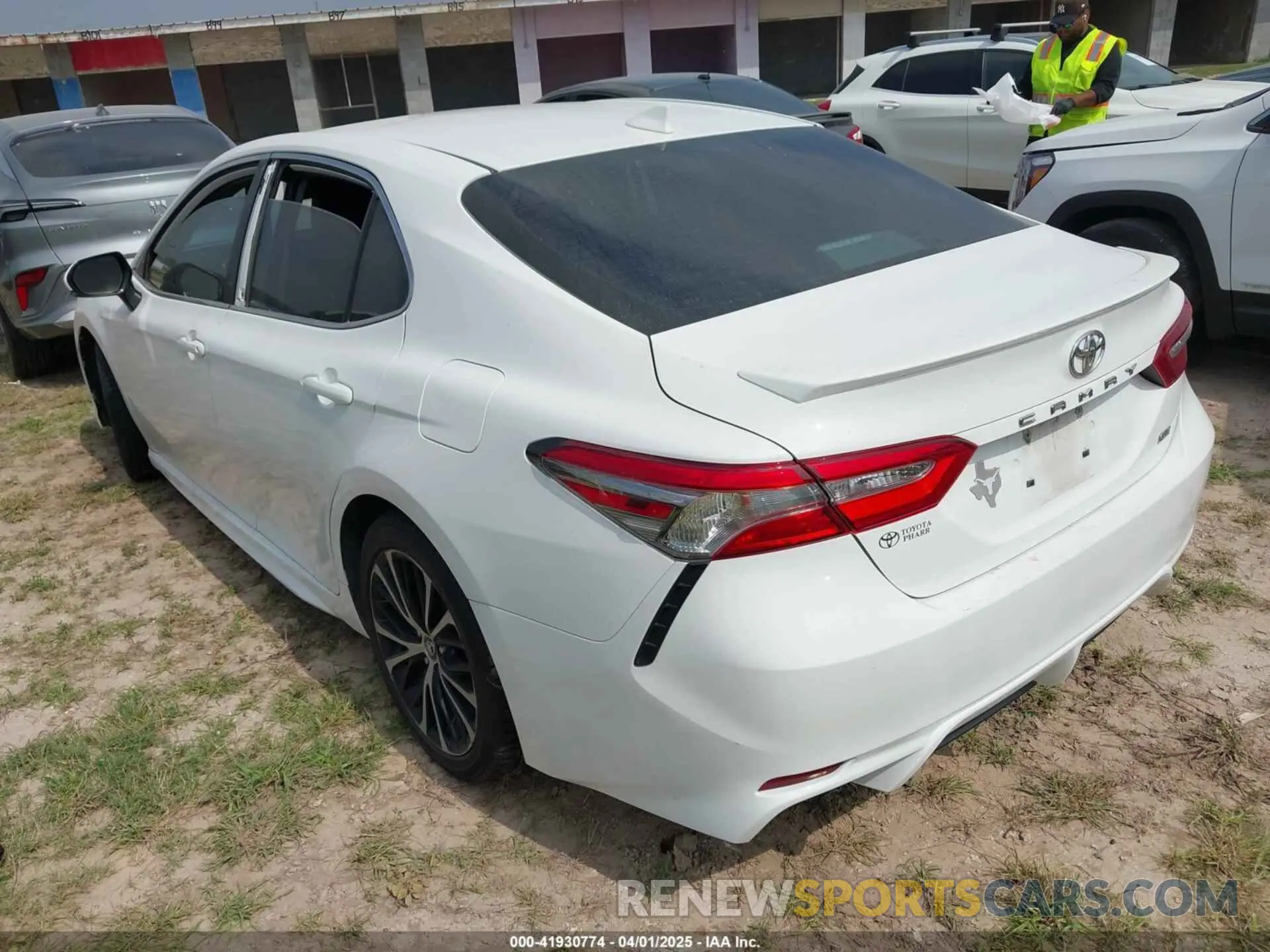 3 Photograph of a damaged car 4T1B11HK2KU181708 TOYOTA CAMRY 2019