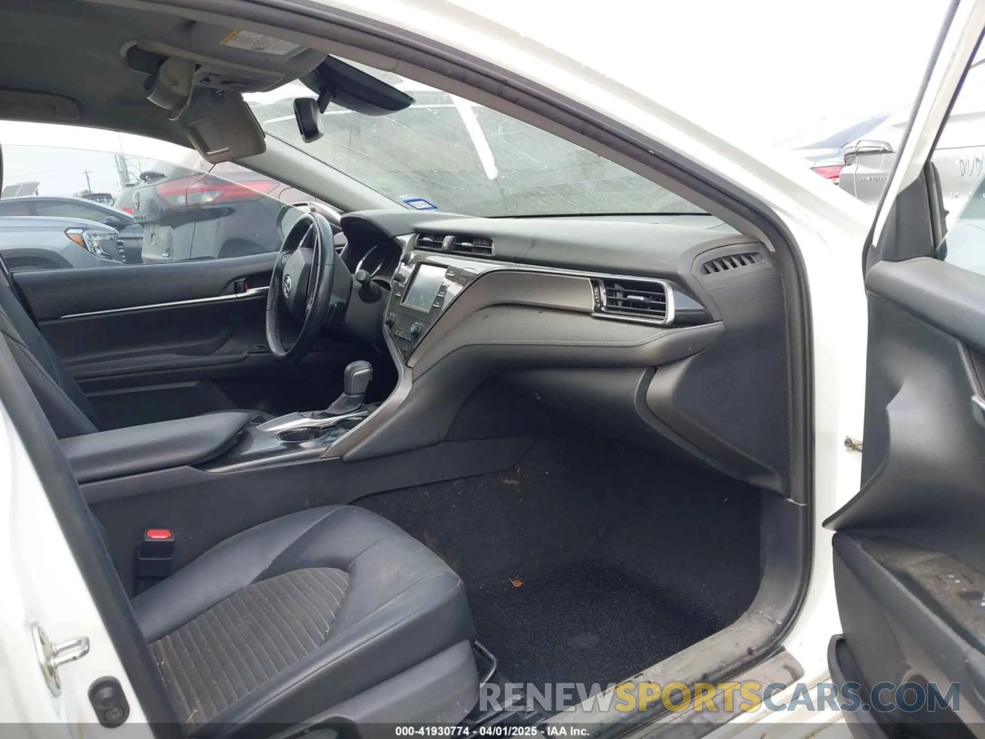 5 Photograph of a damaged car 4T1B11HK2KU181708 TOYOTA CAMRY 2019